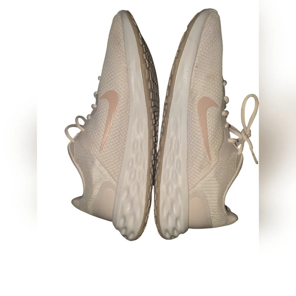 Nike Women's Revolution  Running Shoes Purple/pink Size 10.5 - Picture 5 of 9